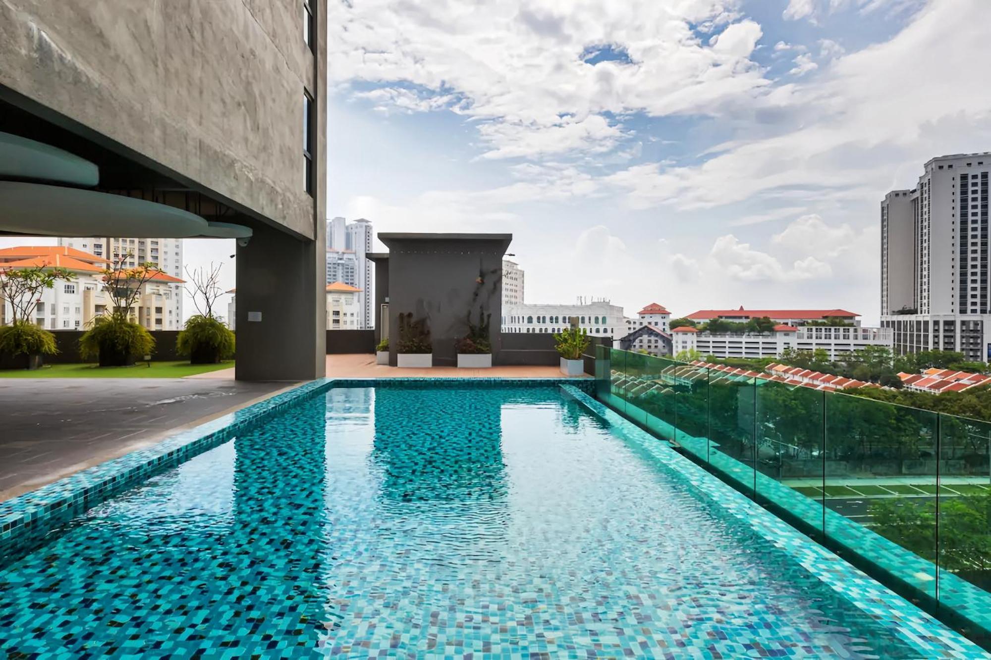 Jazz Service Suites Penang George Town Exteriör bild