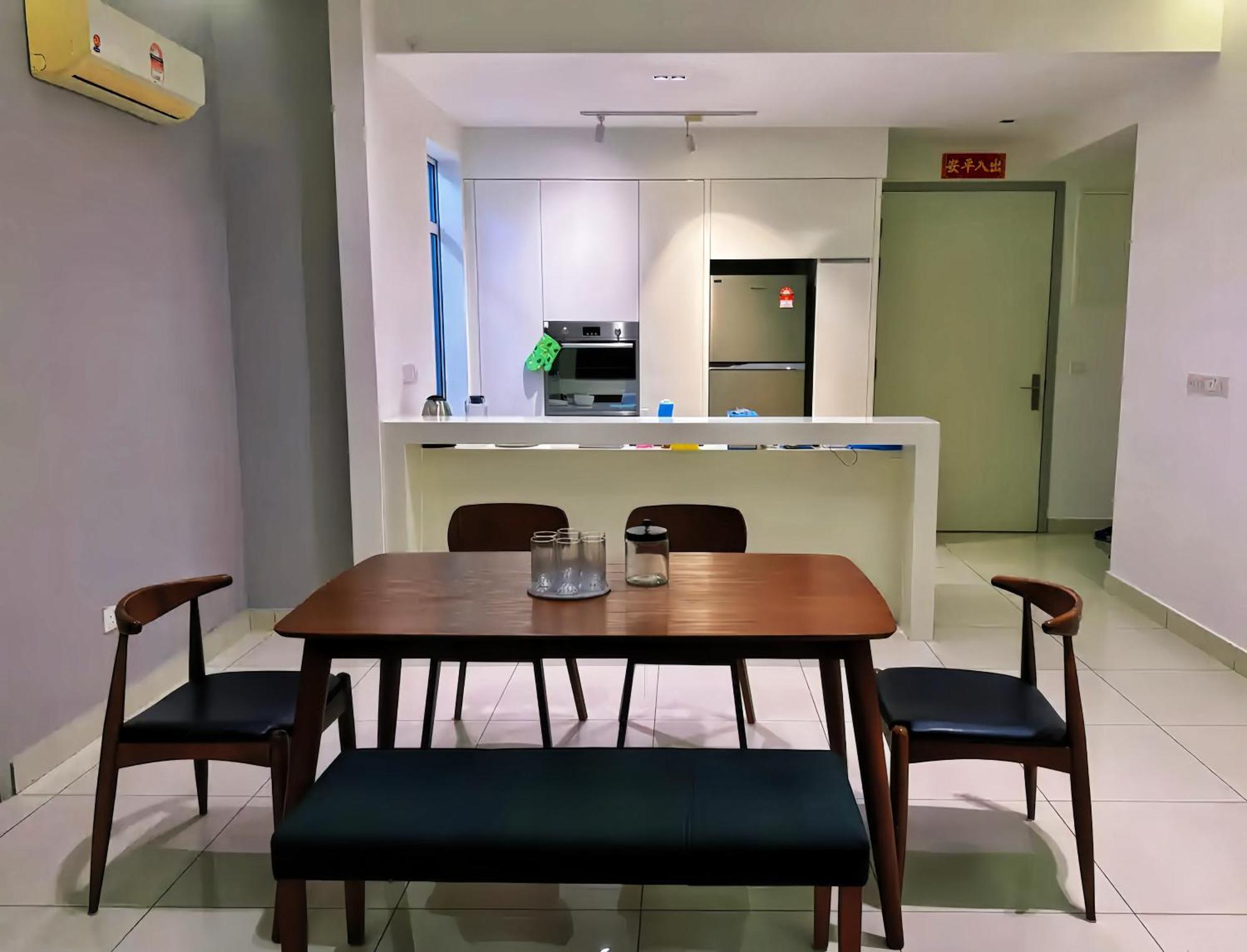 Jazz Service Suites Penang George Town Exteriör bild